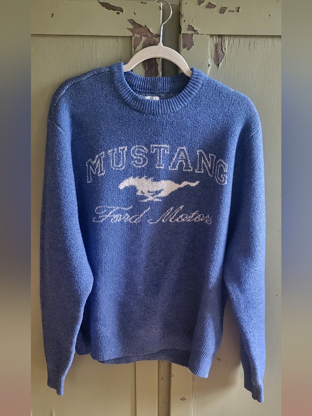 American Eagle Men’s Ford Motor Mustang Intarsia Knit Sweater Blue Size Large